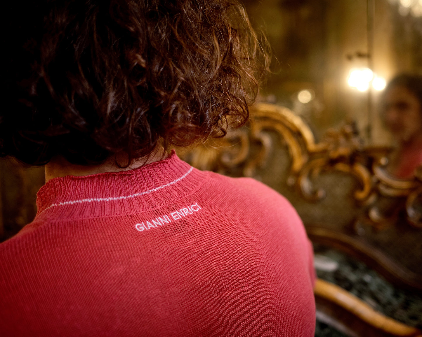 MAGLIA A MANICHE CORTE