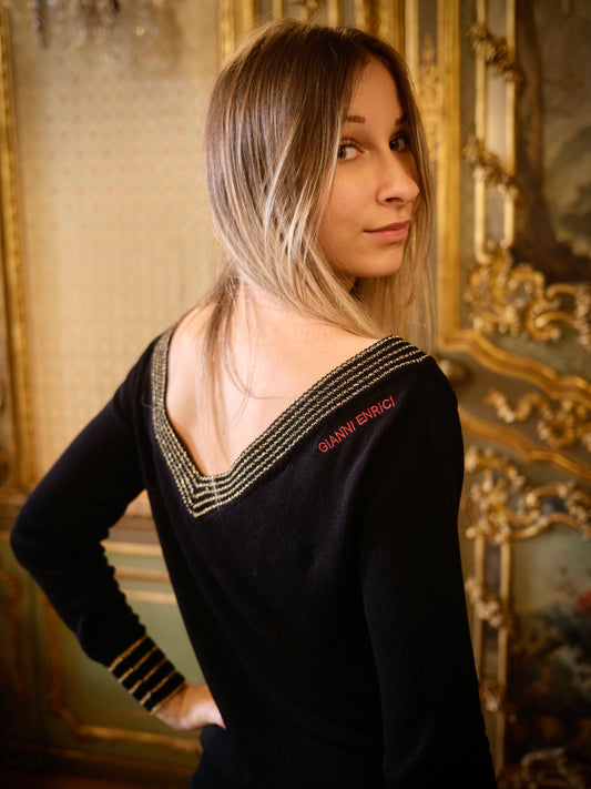 MAGLIA A V